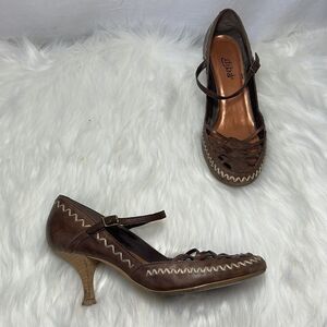 Diba Woven Brown Leather‎ Embroidery Trim Kitten Heels Sz 6